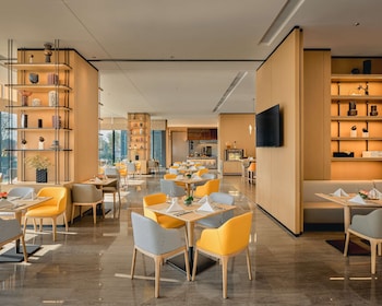hyatt place chengdu bio town