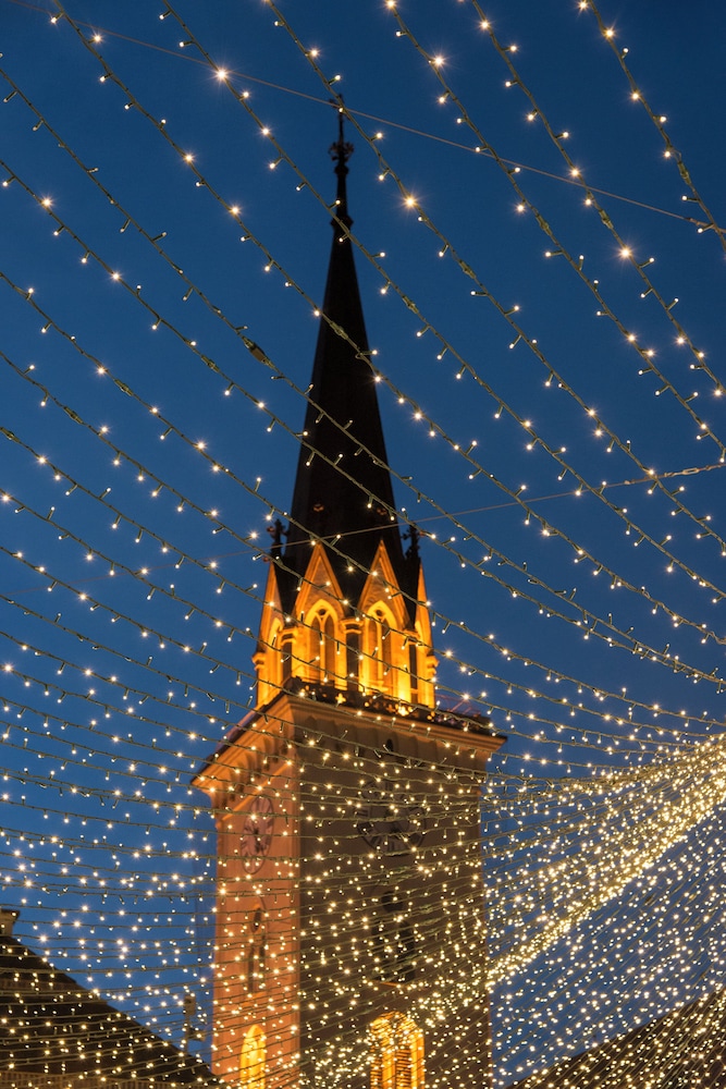 harrys home hotel and apartments