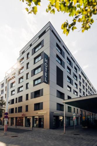 harrys home hotel and apartments