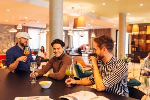 harrys home hotel and apartments