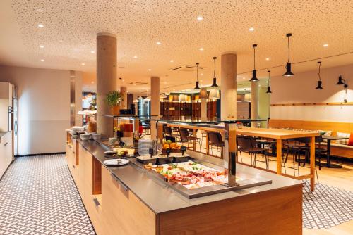 harrys home hotel and apartments