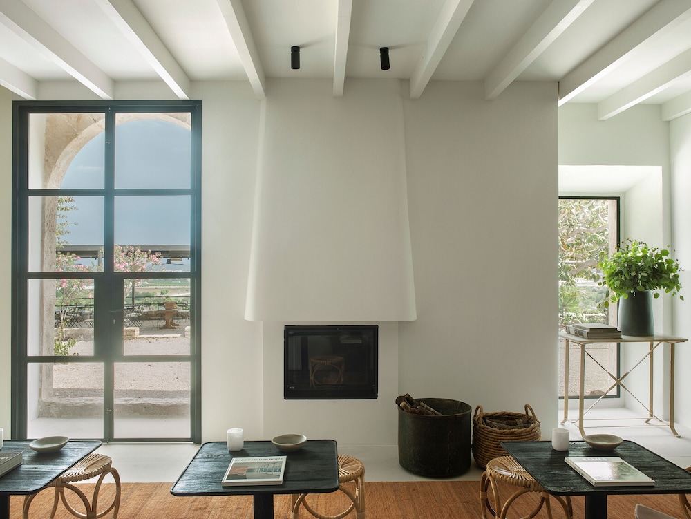 the lodge mallorca
