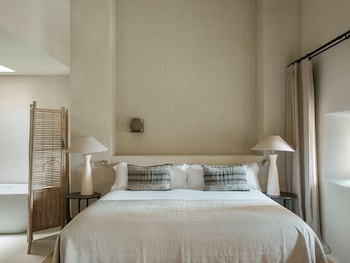 the lodge mallorca