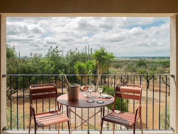 the lodge mallorca