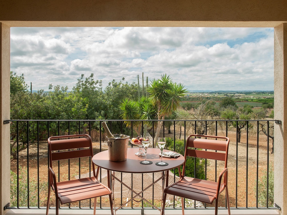 the lodge mallorca
