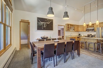 Jackpine & Black Bear Condos,United States Of America>>Keystone,2 star