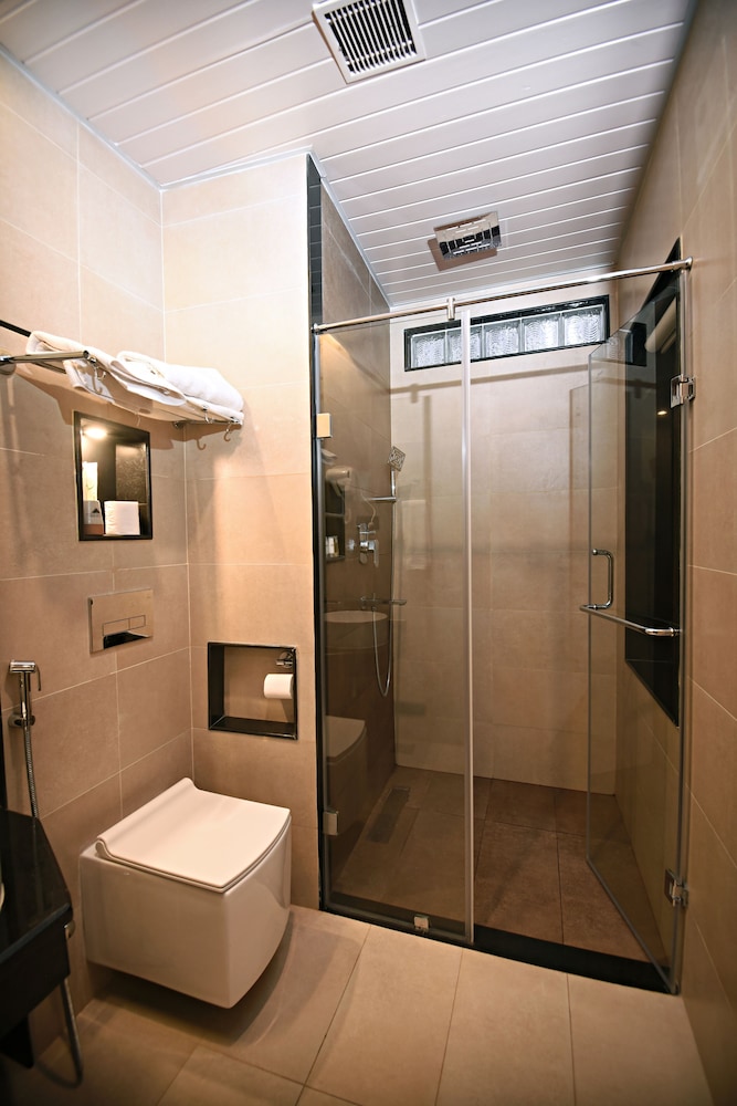 everest boutique hotel