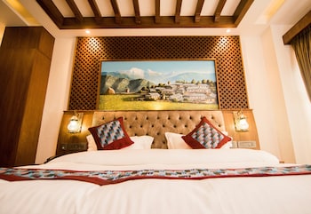 everest boutique hotel