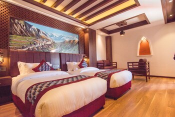 everest boutique hotel