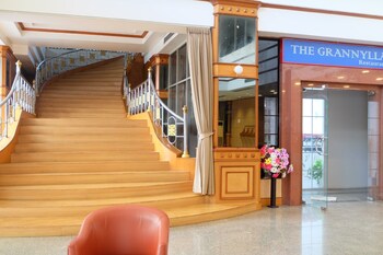 grannylla residence ramkhamhaeng