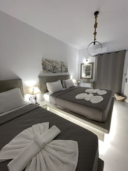 zoumis residence