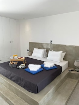 zoumis residence