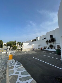 paros