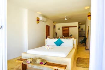 aquamarina hotel and villas