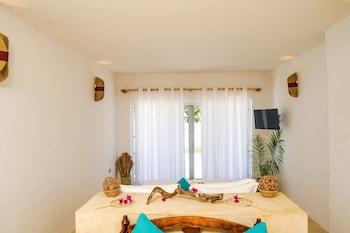 aquamarina hotel and villas