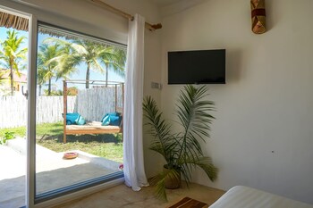 aquamarina hotel and villas