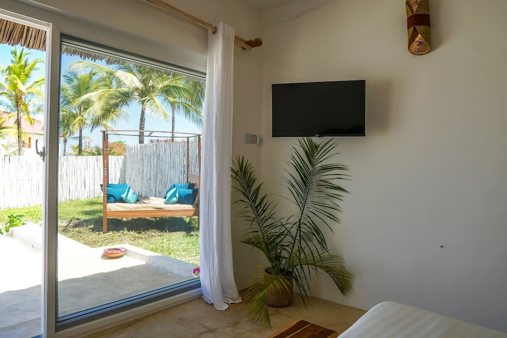 aquamarina hotel and villas