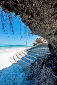 aquamarina hotel and villas