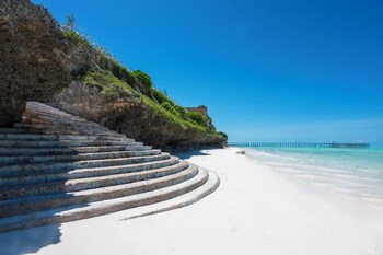 aquamarina hotel and villas