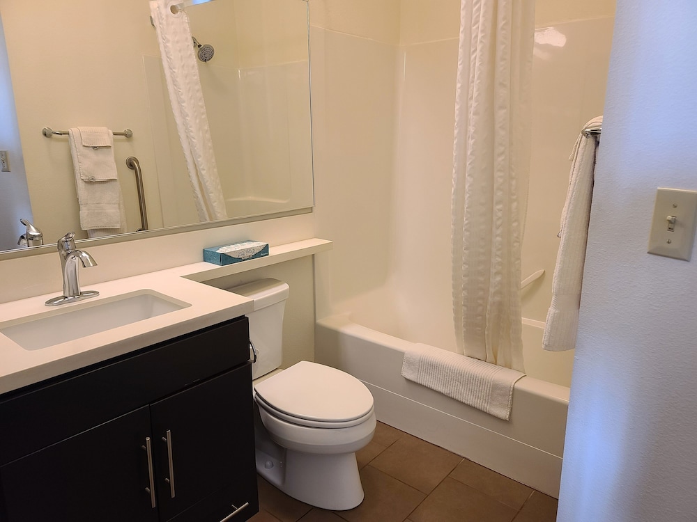 candlewood suites sidney by ihg