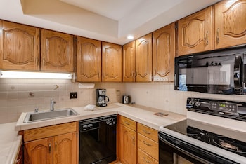 westwind 206 2bd 2ba gold condo
