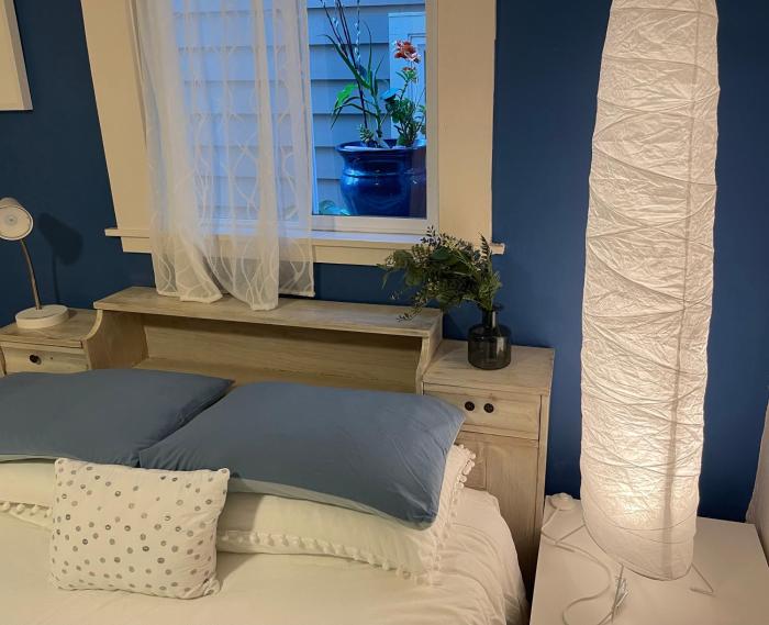 b loves guest house