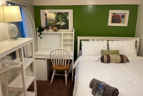 b loves guest house