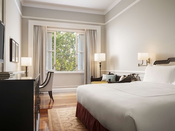 raffles grand hotel dangkor