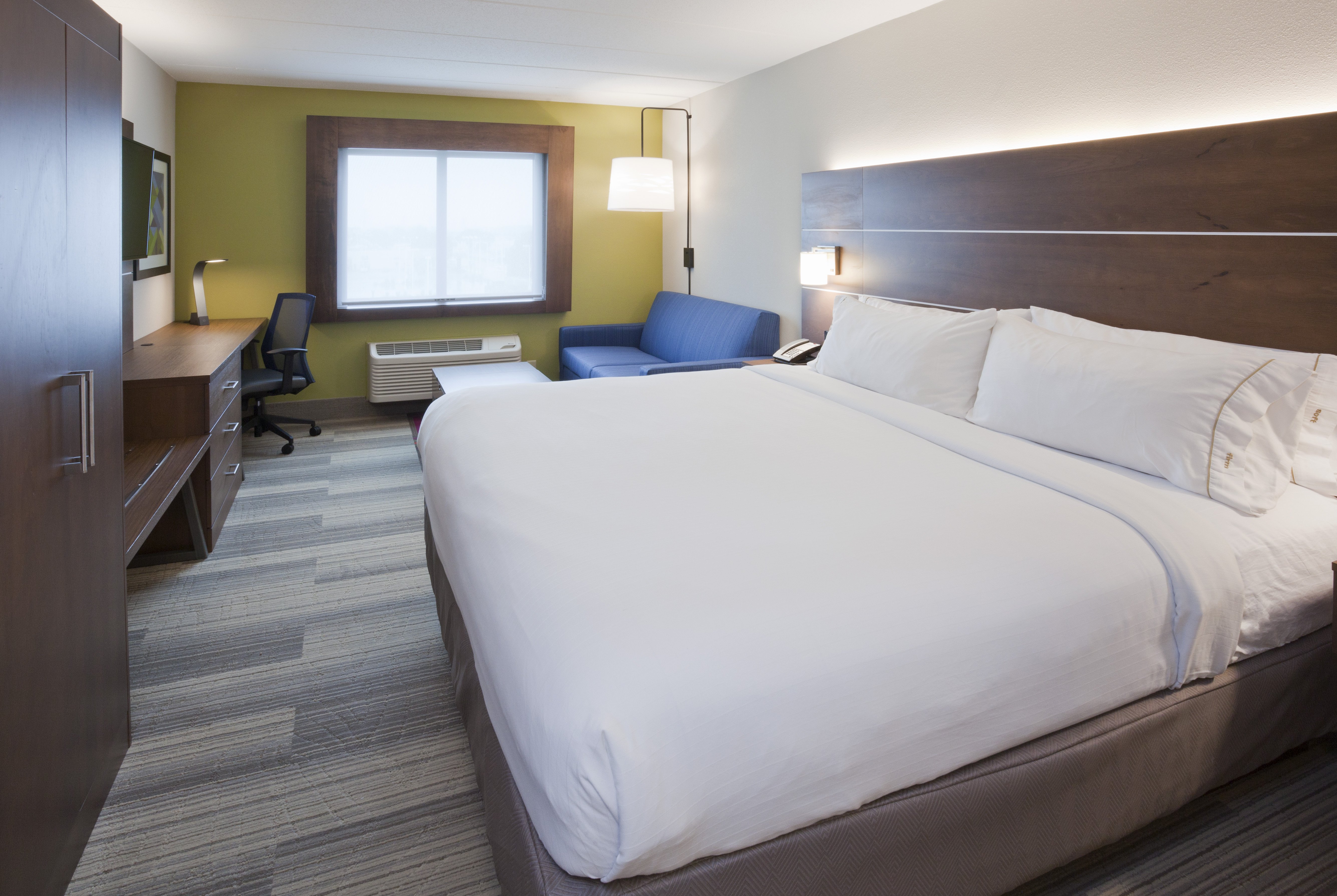 holiday inn express roseville st paul by ihg