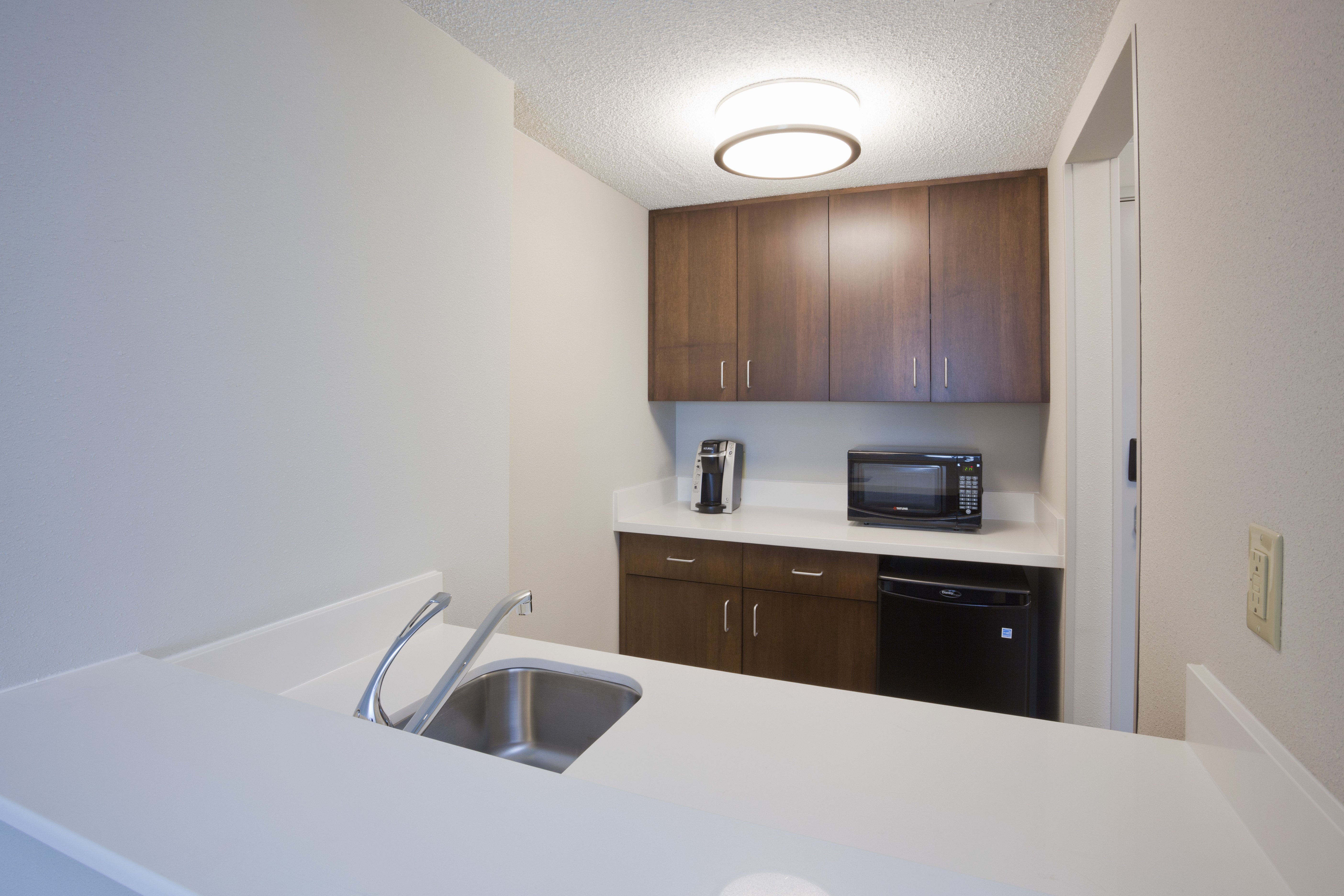holiday inn express roseville st paul by ihg