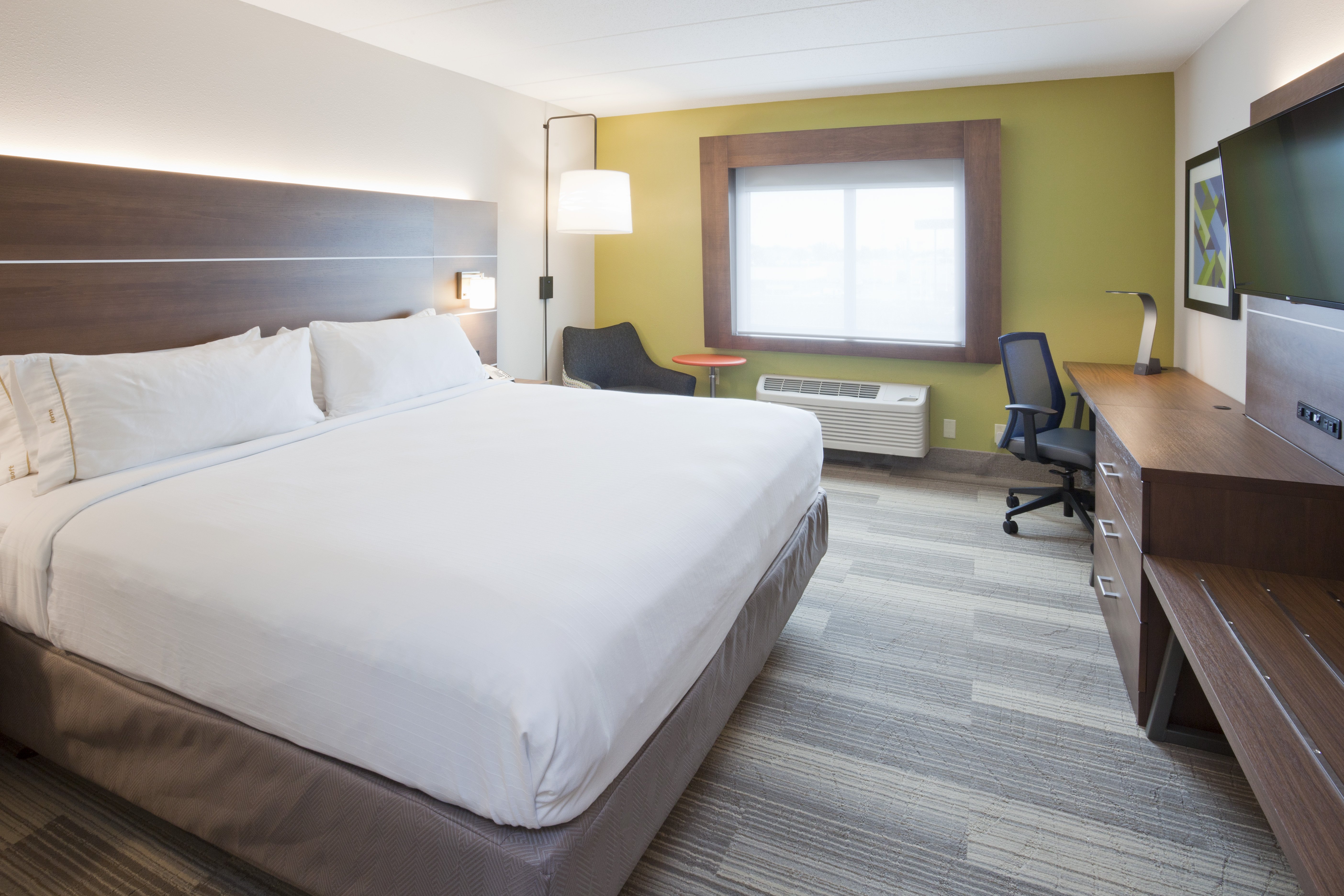 holiday inn express roseville st paul by ihg
