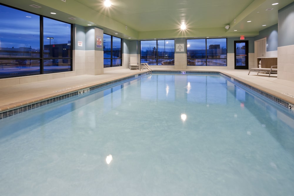 holiday inn express roseville st paul by ihg