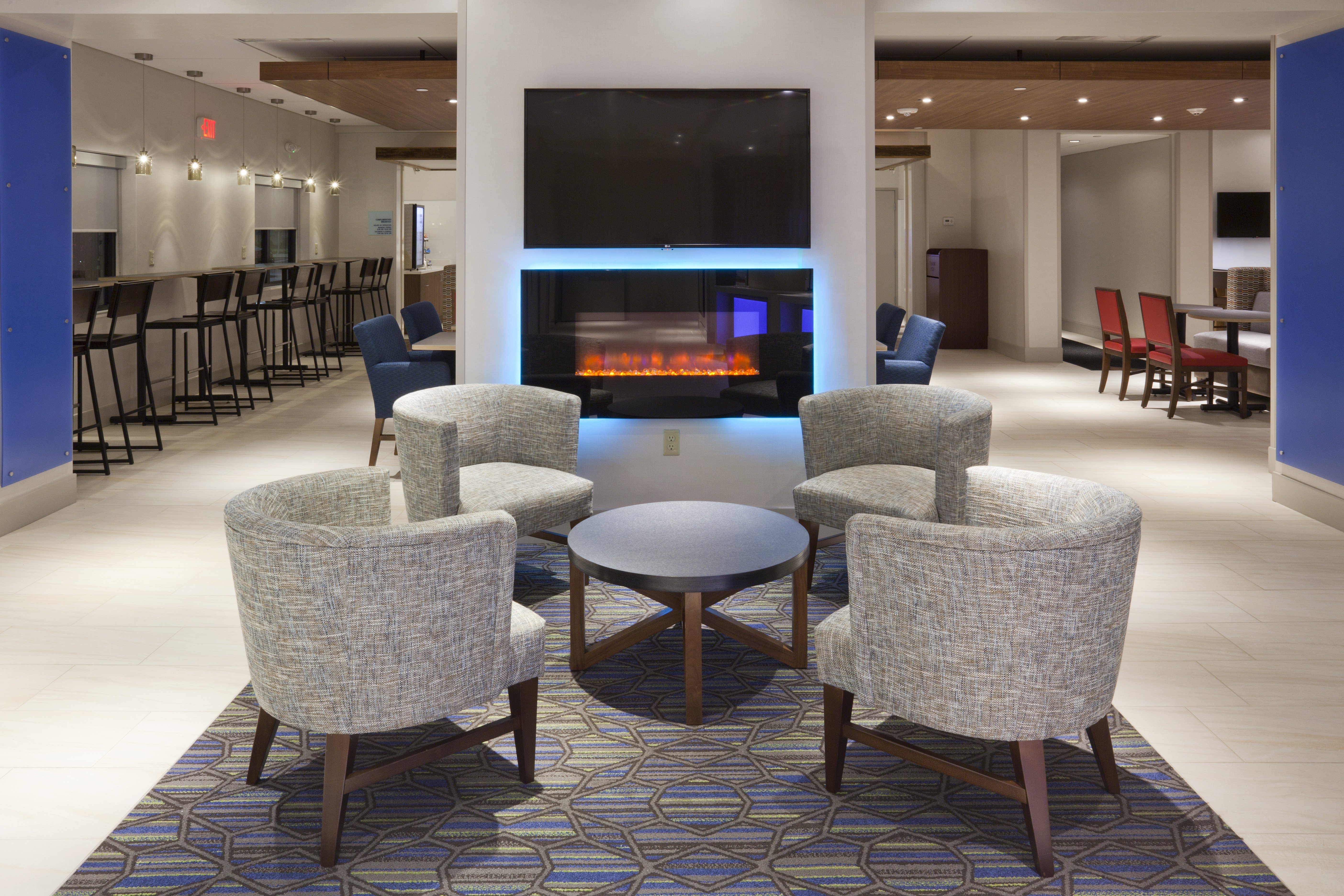holiday inn express roseville st paul by ihg