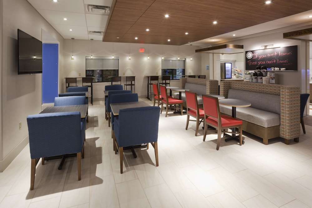 holiday inn express roseville st paul by ihg
