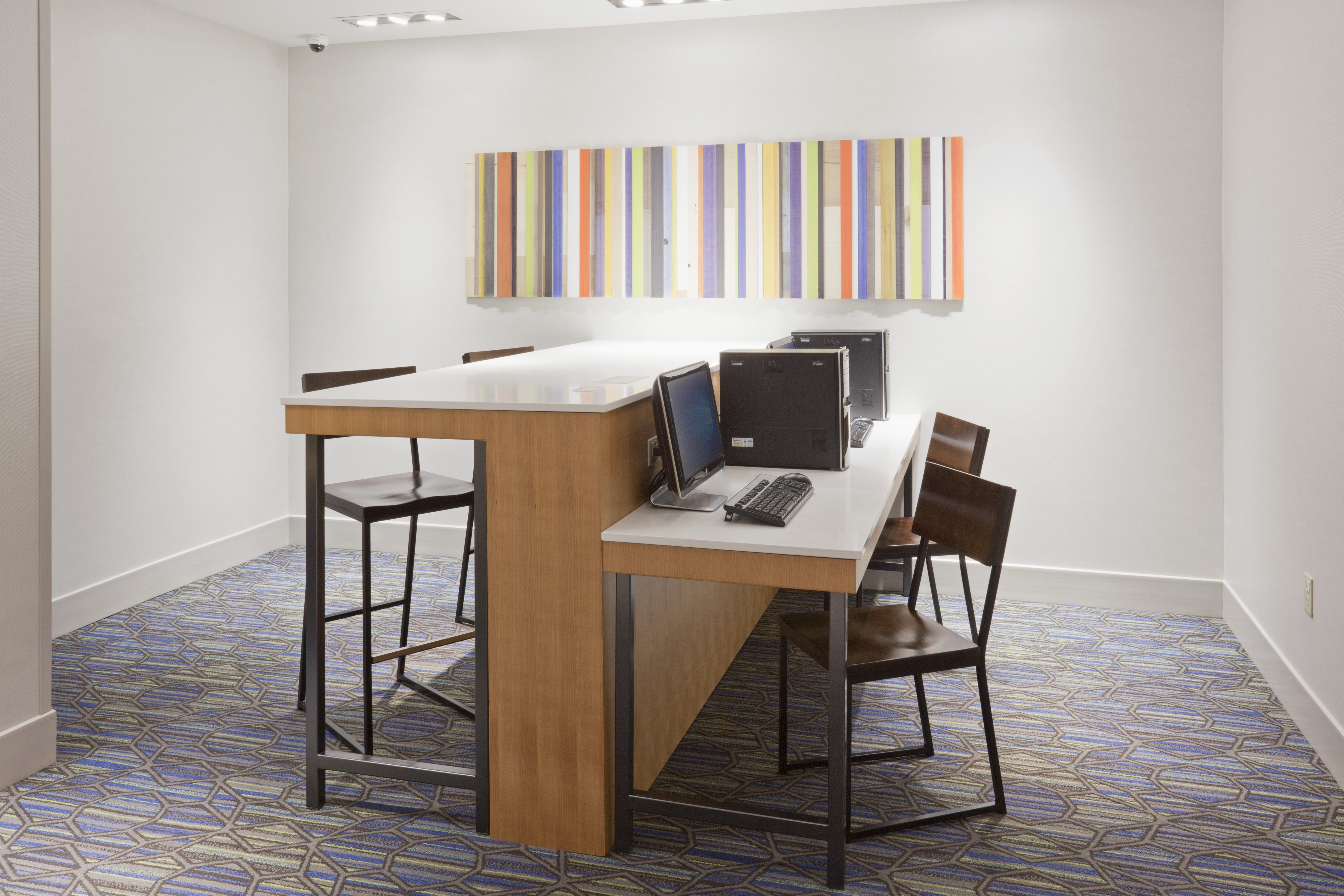 holiday inn express roseville st paul by ihg