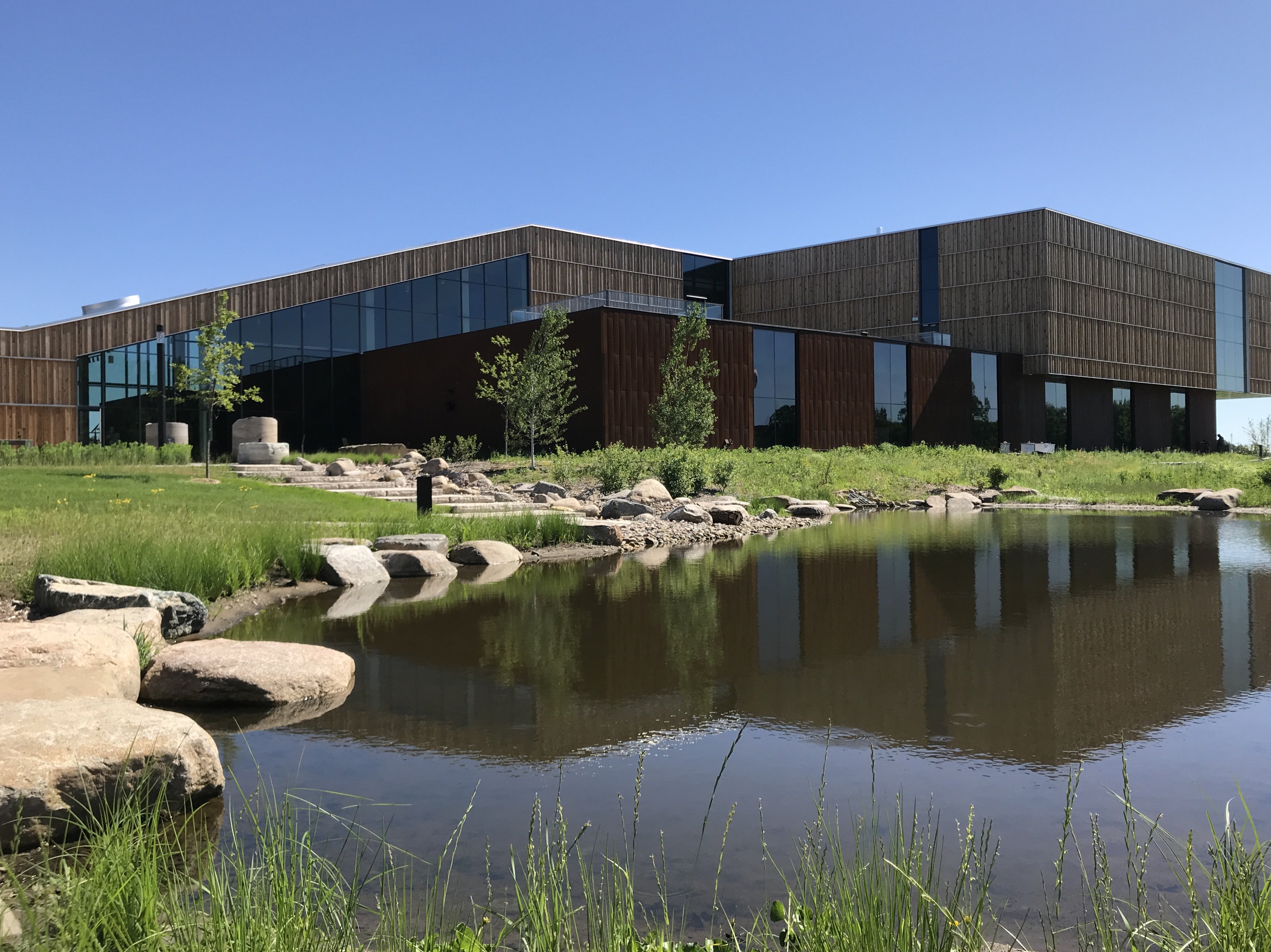 holiday inn express roseville st paul by ihg