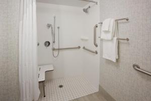 holiday inn express roseville st paul by ihg