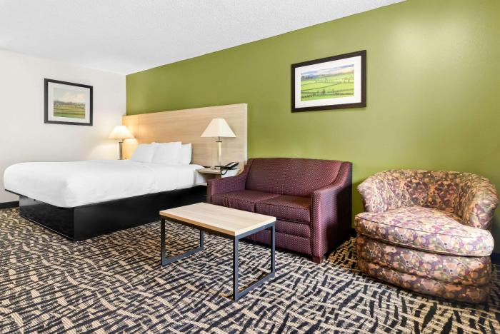 quality inn russellville