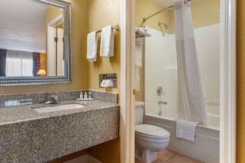 quality inn russellville i 40