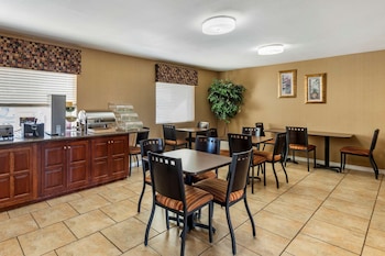 quality inn russellville i 40