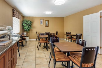 quality inn russellville i 40