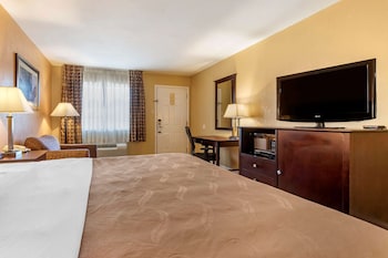 quality inn russellville i 40