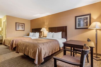 quality inn russellville i 40