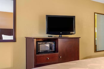 quality inn russellville i 40