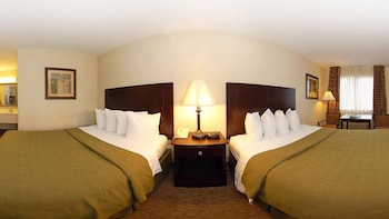 quality inn russellville i 40