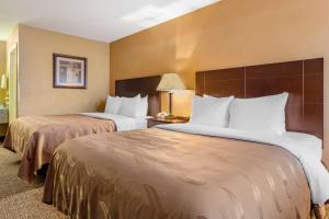 quality inn russellville i 40