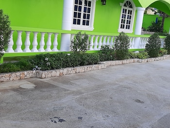 pesheres inn and spa