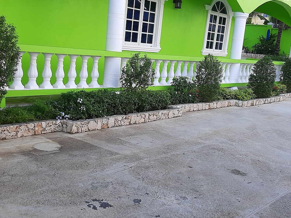 pesheres inn and spa