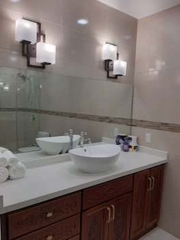 pesheres inn and spa