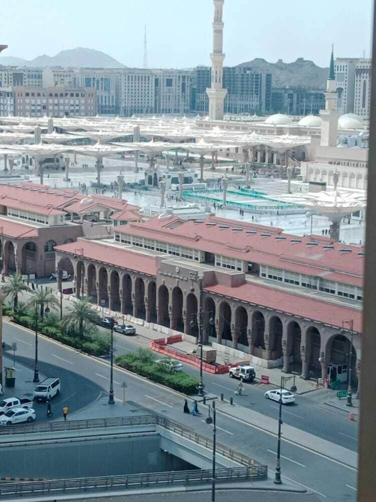 sky view hotel madinah